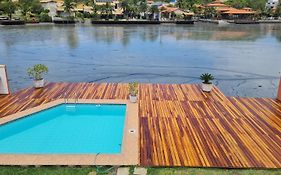 Apartamento na praia em Condomínio